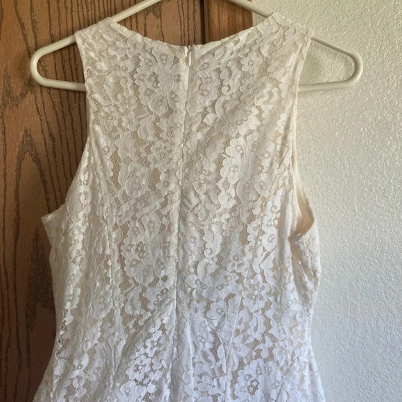 Ivory Lace Dress - Picture 5 of 8